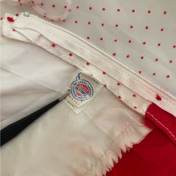 ILGWU Union Made Vintage Red Polka Dot w Eyelet Trim Ruffled Prom Dress - Picture 12 of 16